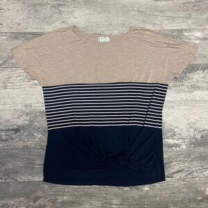 Maurice’s 24/7 Oversized Color-block Front Twist Tee